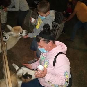 Meet your Posher, Hillary